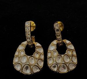 Pendientes Kundan de Diseño Tradicional Chapados en Oro de la Mejor Calidad, Colecciones para Bodas y Fiestas para Mujeres y Niñas - Product Image 1