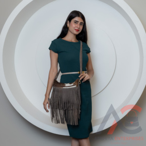 กระเป๋าถือหนังวัวขนสัตว์กระเป๋าหนังกลับสำหรับผู้หญิงมีสไตล์ตะวันตกมาใหม่กระเป๋าถืออเนกประสงค์ - Product Image 2