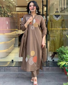 Pantalones Kurtis bordados para mujer, ropa Dupptta para ocasiones de fiesta, suministro al por mayor de trajes especiales - Product Image 4