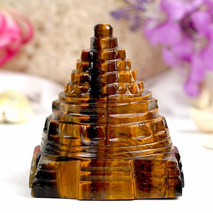 Pierre naturelle sculptée à la main, œil de tigre, pierre de guérison, pierre d'équilibrage, cadeau, Yantra, Reiki - Product Image 1