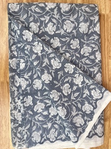 Tissu de robe 100% coton imprimé par bloc de main floral par bloc de cour coton imprimé à l'usine - Product Image 2