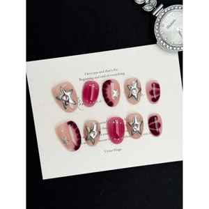 Crimson Starlet Press-On Nail : Accessoire élégant pour le nail art - Product Image 2