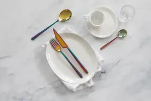 Elegante juego de cubiertos de acero inoxidable con acabado plateado perfecto para elegantes artículos de comedor y ocasiones especiales - Product Image 2