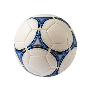 ODM Ballon thermique d'entraînement de football personnalisable de haute qualité en cuir PU Ballon thermique de football imperméable entretenu par OEM - Product Image 2