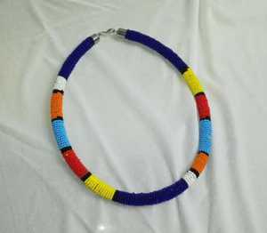 Collares de Varias Capas con Cuentas de Vidrio en Forma de Corazón de Ágata Vintage para Mujer, Hechos a Mano, Vibrantes y Artesanales - Product Image 1