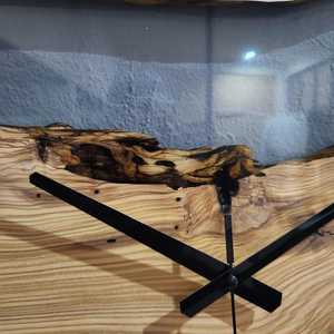 Horloge en résine élégante au design personnalisé Montre unique faite à la main pour décor moderne, bureau, mur ou cadeau - Product Image 6