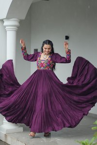 Indian Premium Designer Women's Traditional Salwar Kameez Embroidery Zari <b>Sequins</b> Reyon <b>Material</b> Quick Dry for Wedding Party - Product Image 6