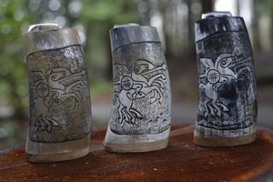 Jarra de cuerno de búfalo hecha a mano, taza vikinga tallada, estilo guerrero nórdico, cuerno para beber de vaca para fiestas religiosas, artesanías naturales - Product Image 2