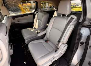 Minivan Honda Odyssey Elite 2020, Bien Cuidada y Limpia - Product Image 3