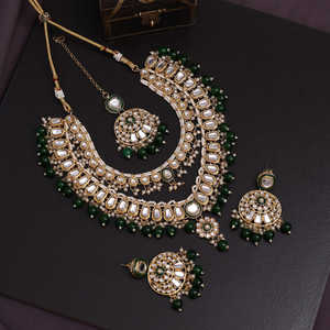 Green Color <b>Gold</b> Plated Alloy Kundan & Imitation <b>Pearl</b> <b>Necklace</b> Set with Earrings and Maang Tikka - Product Image 3