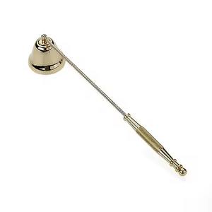 เครื่องดับเทียนพร้อมที่จับยาวทำด้วยมือทรงระฆังลมสีทอง - Product Image 1