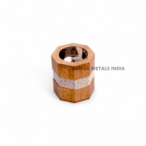 Porte-Bakhoor en Acier Inoxydable Finition Or Luxe avec Base en Bois Brûleur d'Encens Arabe Oud pour la Décoration Intérieure - Product Image 3