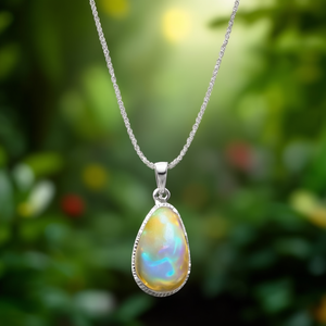 Collier en argent opale avec pendentif fin - Product Image 3