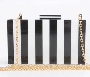 กระเป๋าคลัทช์ไม้เรซินออกแบบสำหรับผู้หญิงกระเป๋าถือปาร์ตี้ตอนเย็นอินเดีย - Product Image 1