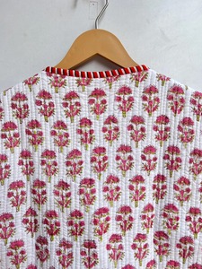 เสื้อกั๊กผ้าฝ้ายพิมพ์ลายทำด้วยมือสไตล์อินเดียเสื้อโค้ทสำหรับทุกเพศเสื้อแขนกุดสไตล์โบฮีเมียนสำหรับผู้หญิงเสื้อกั๊กเป็นชั้นน้ำหนักเบาของขวัญสำหรับเธอ - Product Image 4