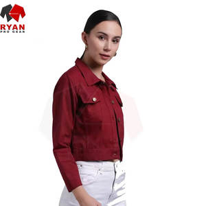 Veste en jean premium pour femme avec une coupe élégante, un tissu durable, une fermeture à boutons et un look décontracté moderne - Product Image 6