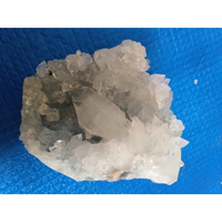 Cristal clair Quartz Geode Minéraux Grappes de pierres naturelles Artisanat de cristal Pierres semi-précieuses Roches Reiki Vitrine Minéraux