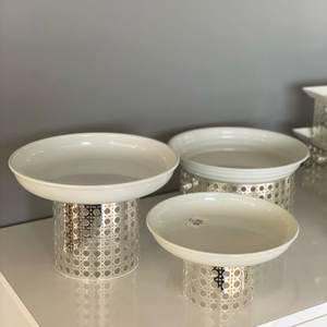 Nouveau support à gâteau à 3 niveaux au design de luxe avec finition dorée de qualité haut de gamme - Product Image 6