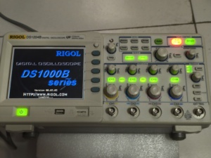 ออสซิลโลสโคปดิจิตอล Pouyuan รุ่น DS1204B - สี่ช่องสัญญาณ, 200 MHz, 2 GSa/s - Product Image 2