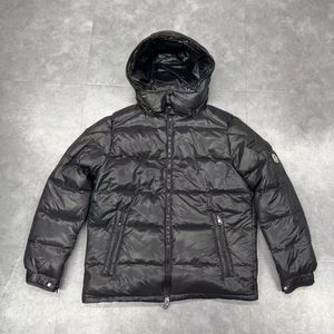เสื้อแจ็คเก็ตพัฟเฟอร์ผู้ชายแบบซิป ODM ขายส่ง สำหรับฤดูหนาว ปักลายด้านหน้า สไตล์ไฮสตรีท วัสดุ PU บุด้วยขนเป็ด ระบายอากาศได้ดี - Product Image 2