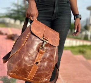 ใหม่แท้แฮนด์เมดของแท้หนังCrunchกระเป๋าเป้สะพายหลังสไตล์Multi Usesกระเป๋าเป้สะพายหลังร้อนขายกระเป๋าหนังขายส่งผลิตภัณฑ์จํานวนมาก - Product Image 1