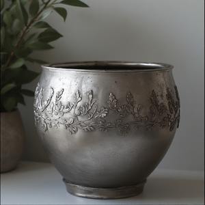 Maceta de metal decorativa brillante pulida rústica perfectamente adecuada para la decoración elegante del jardín y las necesidades de estilo de temporada - Product Image 5