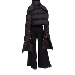 Gilet matelassé court sans manches noir pour femme, col montant, fermeture éclair, manches extra longues, vêtement d'extérieur chaud pour l'hiver - Product Image 2