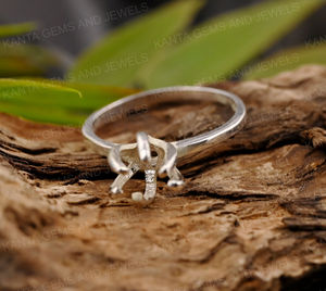 Handmade 925 Sterling Silver Minimalist Pre Notched 5-10mm Round V Prong Ring <b>for</b> Gemstone & CZ Setting Engagement Jewelry Band - Product Image 4