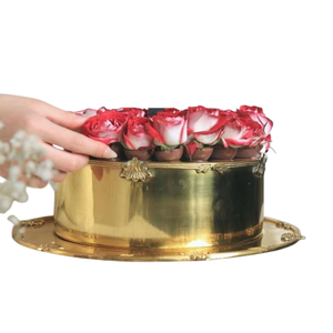 ชามโลหะเคลือบทองสำหรับเสิร์ฟขนมหวานหรูหราเหมาะสำหรับวันวาเลนไทน์หรือโอกาสพิเศษ - Product Image 1