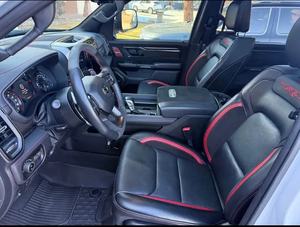 NUEVO MODELO 2022 DODGE RAM 1500 4V8 AUTOMÁTICO 4X4 MOTOR DIÉSEL ASIENTOS DE CUERO ENVÍO GRATUITO - Product Image 4