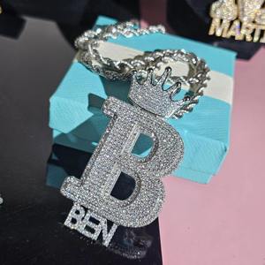 จี้เพชรโมอิสซาไนต์เกรดพรีเมียม VVS ชุบทองคำขาวบนเงินแท้ 925 รูปมงกุฎประดับอักษรย่อแบบฮิปฮอปสำหรับผู้ชาย ราคาประหยัด - Product Image 6