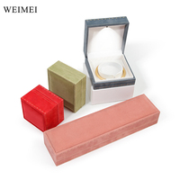WEIMEI Boîte à bijoux rectangulaire avec lumière LED Velours Rangement Anneaux Bracelets Colliers pour affichage de bijoux Emballage cadeau