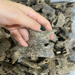 น้ำมันหอมระเหยจากไม้ agarwood หรูหราที่เหนือกว่าชิปเวียดนามกลิ่นหอมหวานราคาสมเหตุสมผลส่วนผสมน้ำผึ้งไม้ - Product Image 5