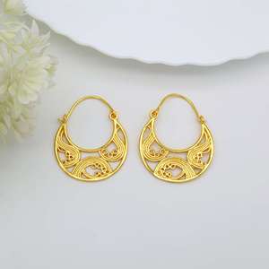 Boucles d'oreilles créoles tendance en laiton plaqué or 18 carats, motif vague marine, style vintage, faites à la main, ethniques, bohèmes, vente en gros pour femmes - Product Image 5