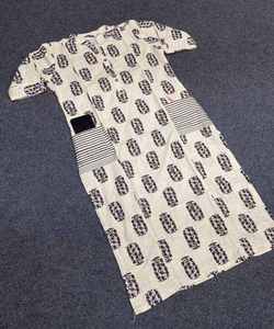 เสื้อเบลาส์ปักลายสำหรับสนามหญ้าแบบสุภาพชุด Sharara แบบทางการของปากีสถาน - Product Image 6