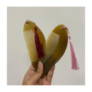 Peigne en corne naturelle fabriqué à la main personnalisé de haute qualité pour coiffer les cheveux fabriqués en véritable corne de buffle du Vietnam prix de gros bon marché - Product Image 4