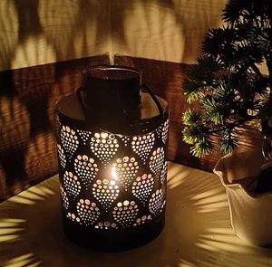 Bougie ronde en fer noir antique, élégante lanterne en métal pour la décoration intérieure, le mariage et Noël-Pack 2 - Product Image 4