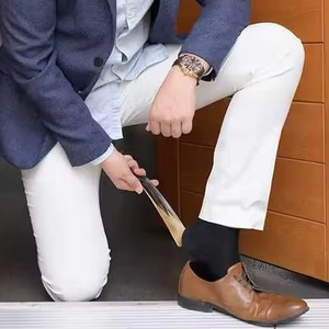 Haute vente nouvelle corne de chaussure de boeuf faite à la main buffle solide naturel avec poignée confortable cornes de chaussure artisanales en vente - Product Image 1