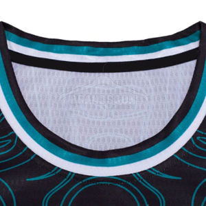 Tenue de basketball respirante grande taille fabriquée au Pakistan, maillot d'équipe et short de sublimation avec logo et couleurs personnalisables 100 % polyester - Product Image 3