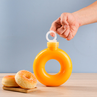 Bouteilles de thé au lait en plastique en forme de beignets de 500ml mignons cruche de bouteille d'eau de sport de voyage tasse de récipient à boire pour enfants enfants