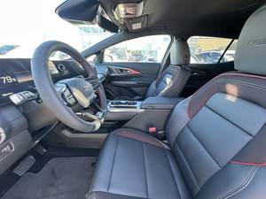 CHEVROLET EQUINOX EV RS 2026 D'OCCASION CÔTÉ GAUCHE/DROIT - Product Image 4