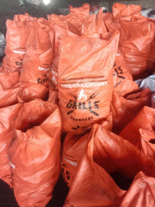 KHAYA CHARCOAL 100% HARWOOD BEST SELLER DE BIWOOD COMPANY EN VIETNAM, CARBÓN DE MADERA DE ALTA CALIDAD, LISTO PARA VENDER - Product Image 3