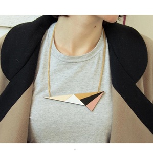 Moderno estilo de moda hecho a mano mejor calidad resina Lucite latón Metal indio collar señoras niñas cuentas joyería perla de moda - Product Image 1