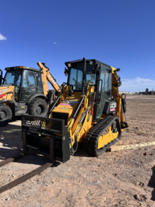 Retroexcavadora JCB 1CXT Pro, Cargadora de Ruedas, Amarilla, Diésel, Capacidad de Cucharón de 1300-2200 mm, Alta Eficiencia Operativa para la Construcción - Product Image 1
