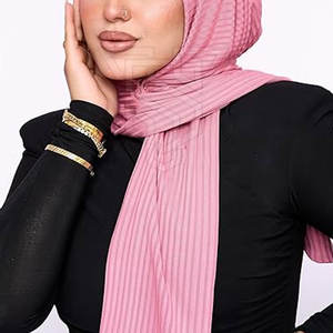 Venta al por mayor a granel duró completamente cubierto Dubai Hijab Casual de moda transpirable algodón/poliéster OEM servicio tradicional musulmán - Product Image 1