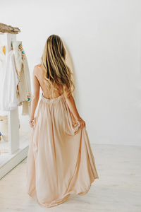 Robe longue bohème élégante pour femmes, col licou, sans manches, robe longue avec fente, robe de soirée de plage - Product Image 2