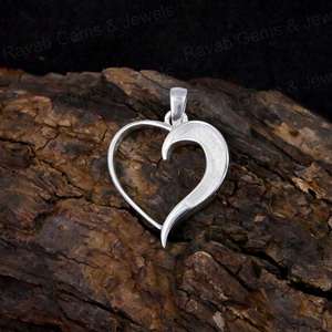 Colgante de Plata de Ley 925 de la Mejor Calidad, Chapado en Oro de 22K, con Bisel en Forma de Corazón de 20mm, Semimontado para Resina o Cenizas - Product Image 4