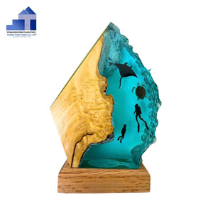 Meilleure vente Veilleuse océanique en résine époxy design plongeur et baleine pour la décoration intérieure fabriquée au Vietnam - Product Image 6