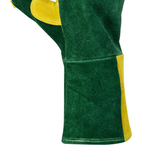 Guantes personalizados para parrilla de trabajo de soldadura resistentes al calor y al fuego de la mejor calidad hechos a medida al por mayor - Product Image 5