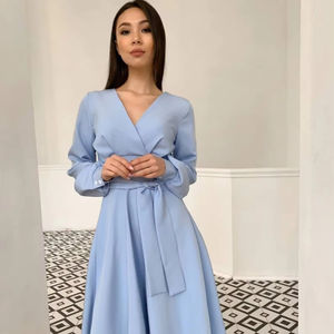 Robe décontractée pour femmes manches complètes col en V Max Robes pour femmes en pur coton imprimé à la main Robe maxi de soirée de mariage - Product Image 1